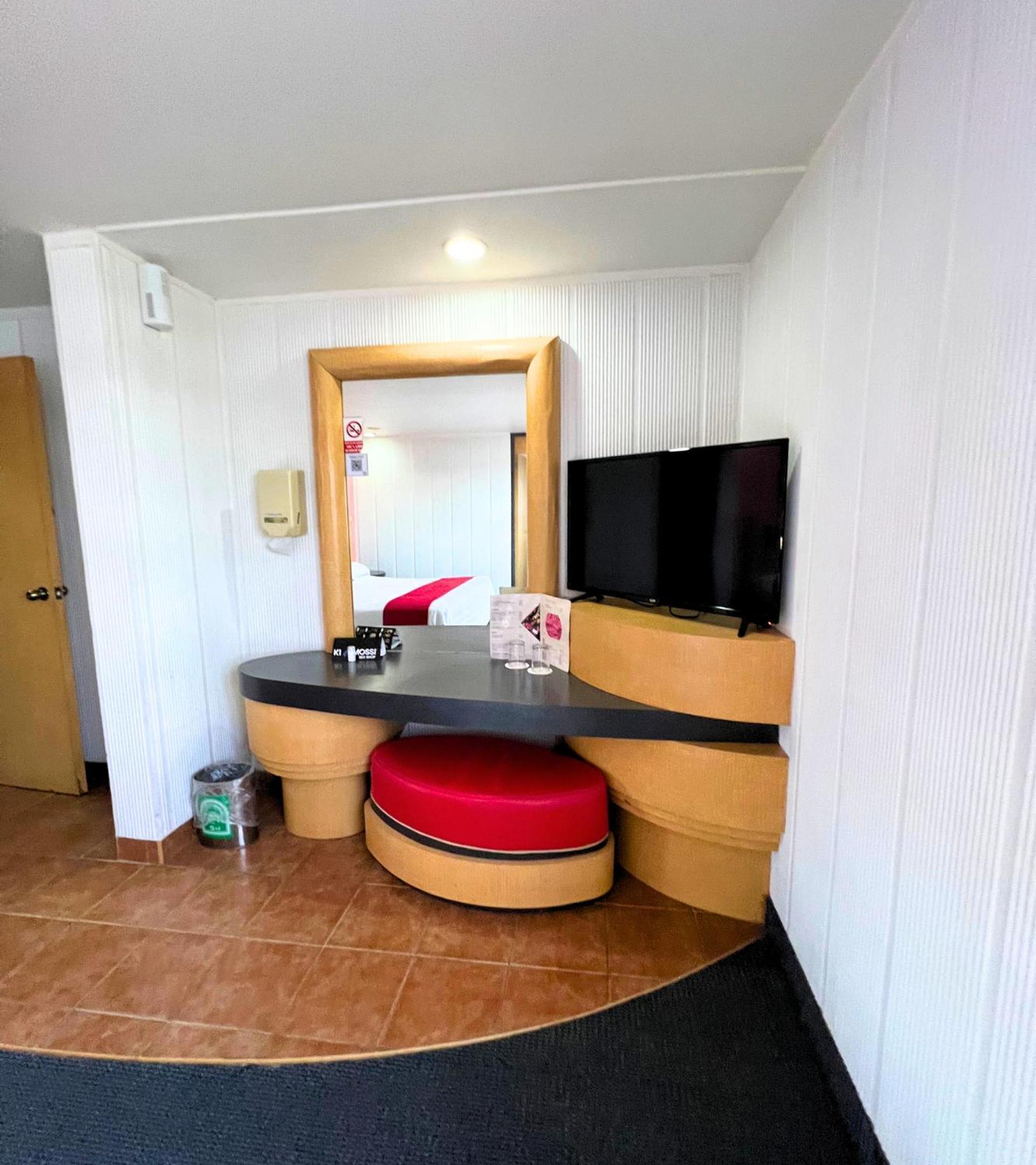 大写O Autoparador Del Valle 3*