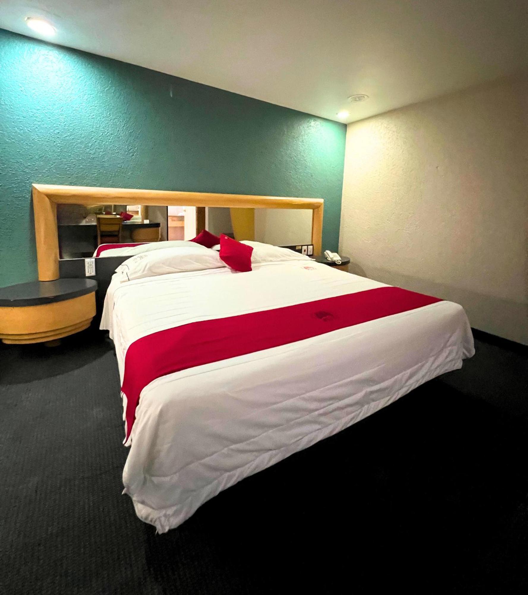 Hotel Capital O Autoparador Del Valle 3酒店*